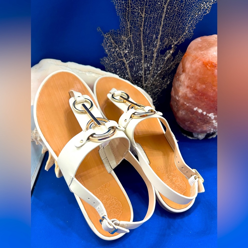 $25-NWOT-Women’s Vince Camuto Amereena Cream Leather Strap Sandals-Size 7.5
